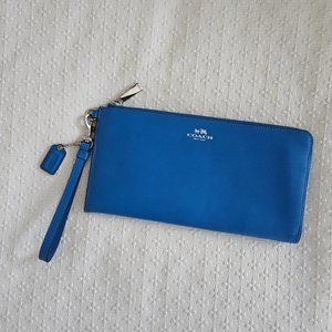 Coach Long Zip Around Wallet Wristlet Crossgrain leather